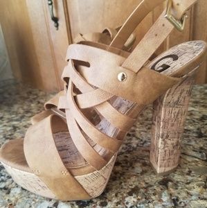 GUESS WOMENS SIZE 8 PLATFORM TAN CORK HEELS GOLD